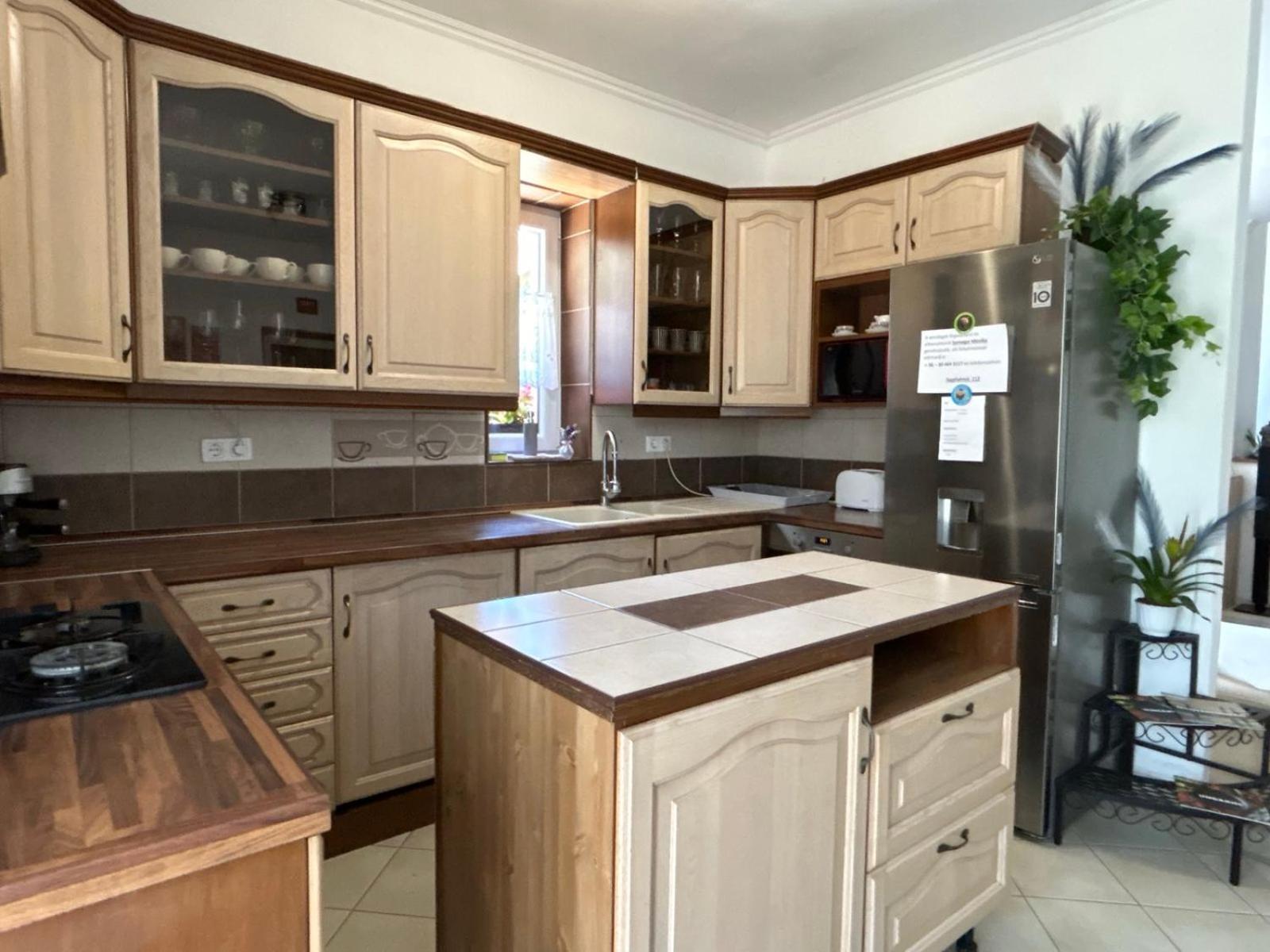 Levendula Vendeghaz Villa บาลาตอนเฟิลด์วาร์ ภายนอก รูปภาพ